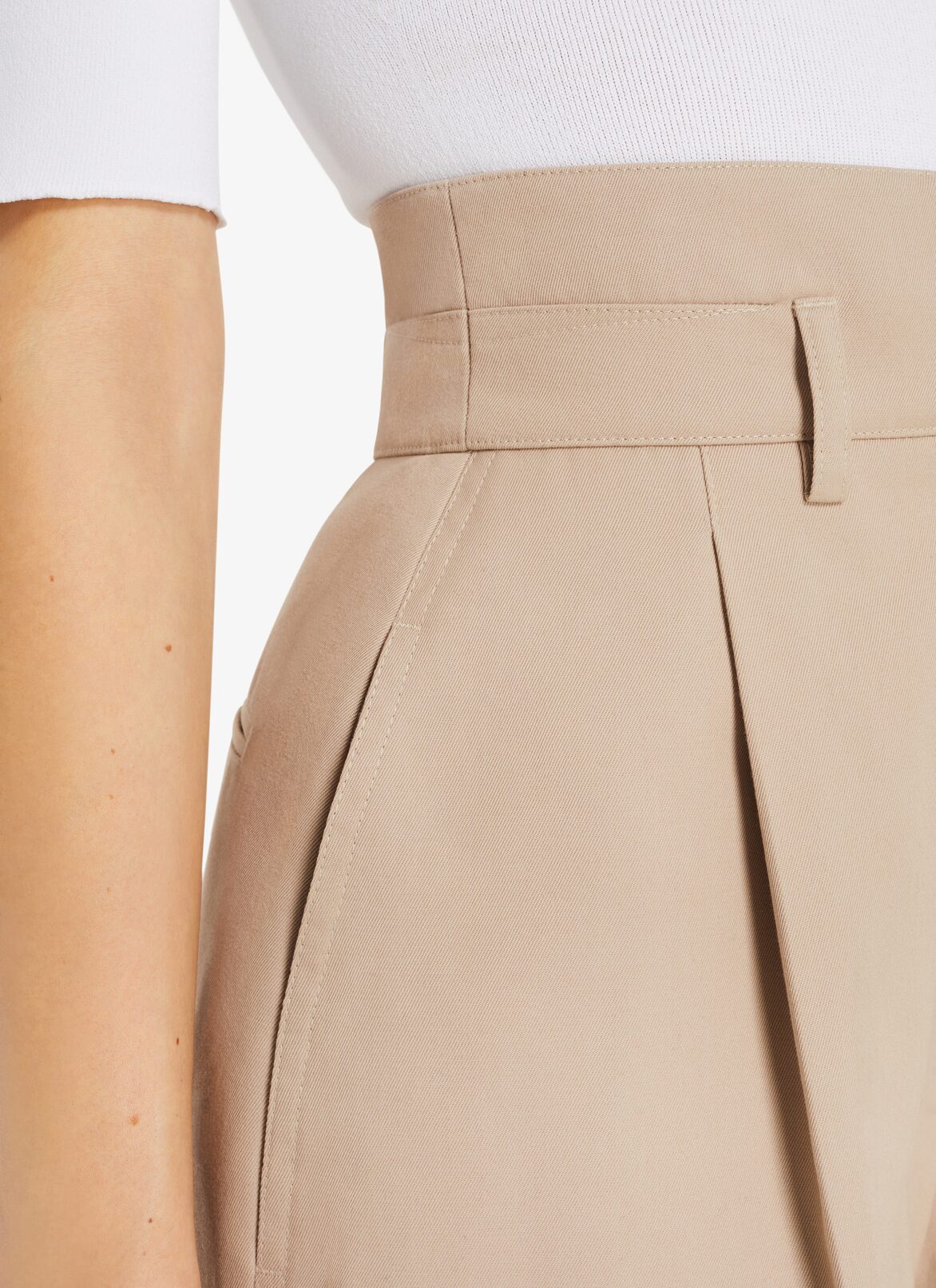 High-Waist cotton gabardine trousers ALAÏA LIGHT BEIGE HIGH-WAIST COTTON GABARDINE TROUSERS